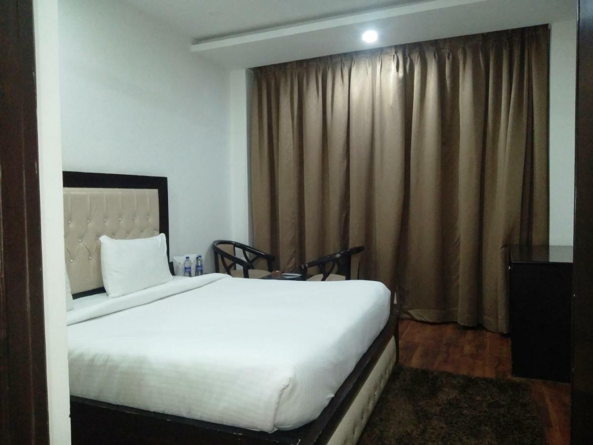 Hotel Ak Continental - Mcleodganj à Dharamshala Extérieur photo