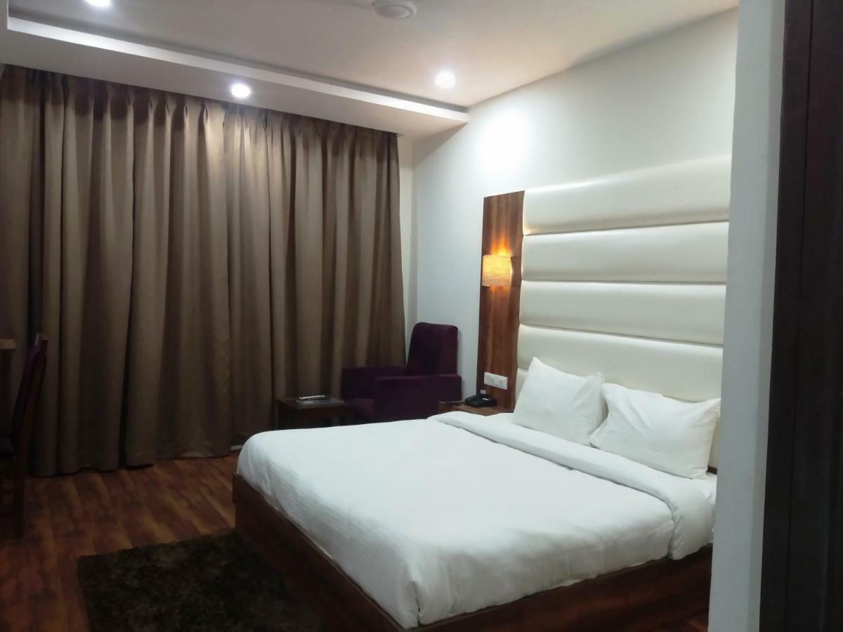 Hotel Ak Continental - Mcleodganj à Dharamshala Extérieur photo