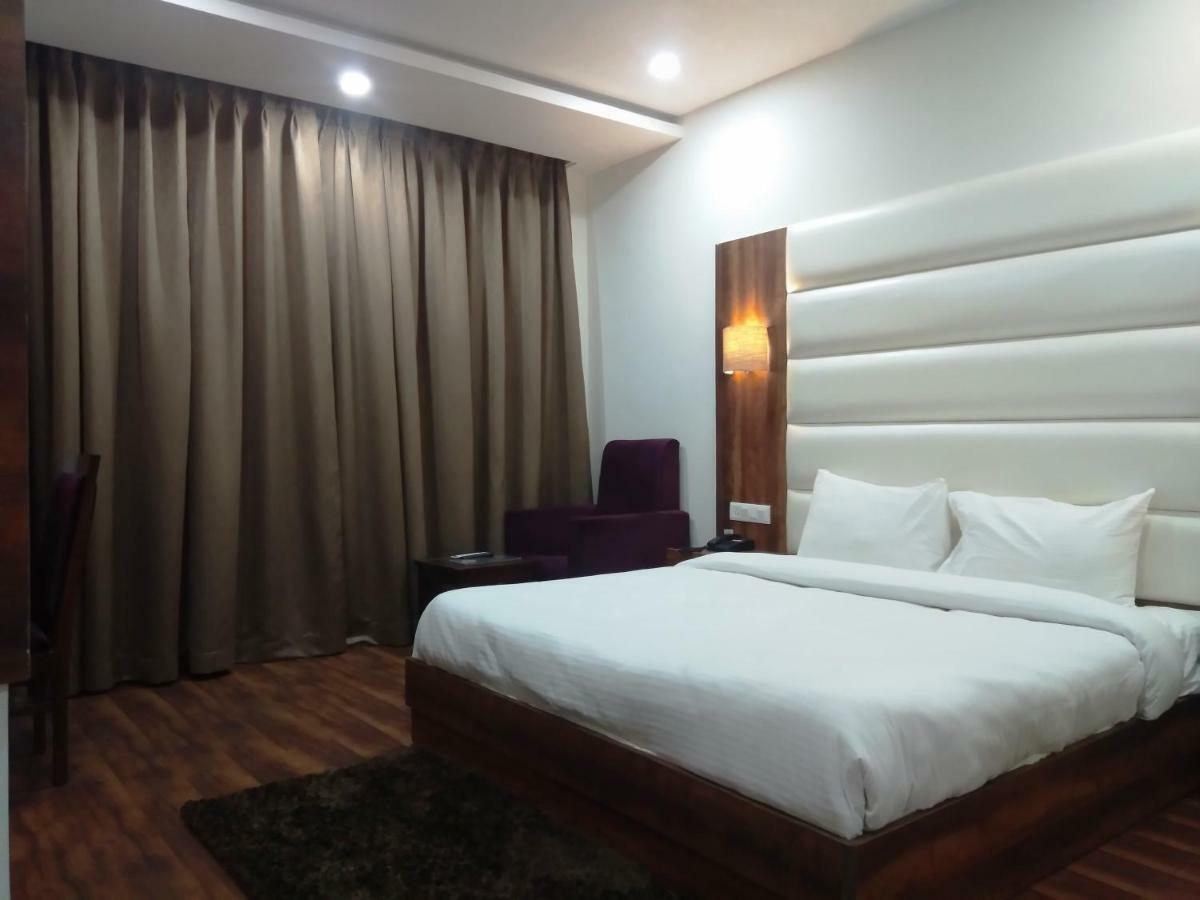 Hotel Ak Continental - Mcleodganj à Dharamshala Extérieur photo