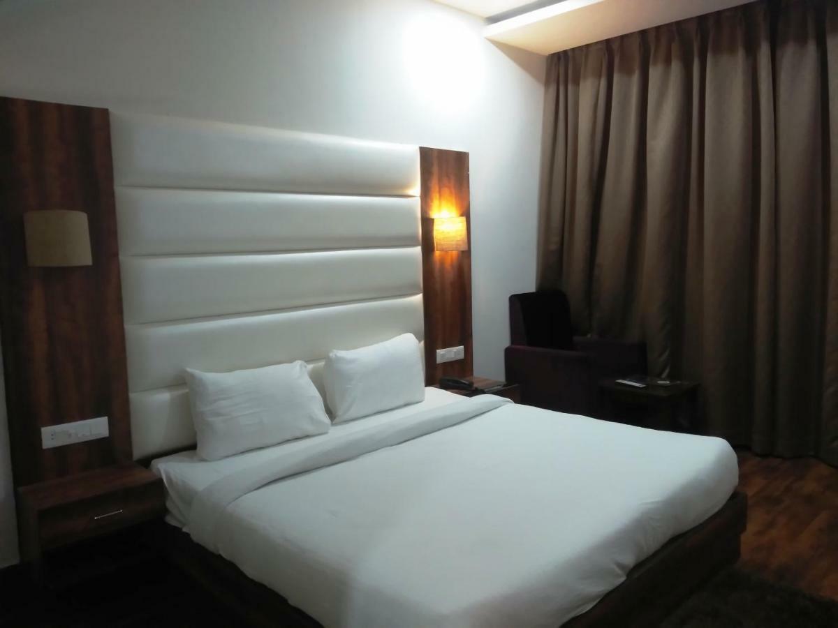 Hotel Ak Continental - Mcleodganj à Dharamshala Extérieur photo